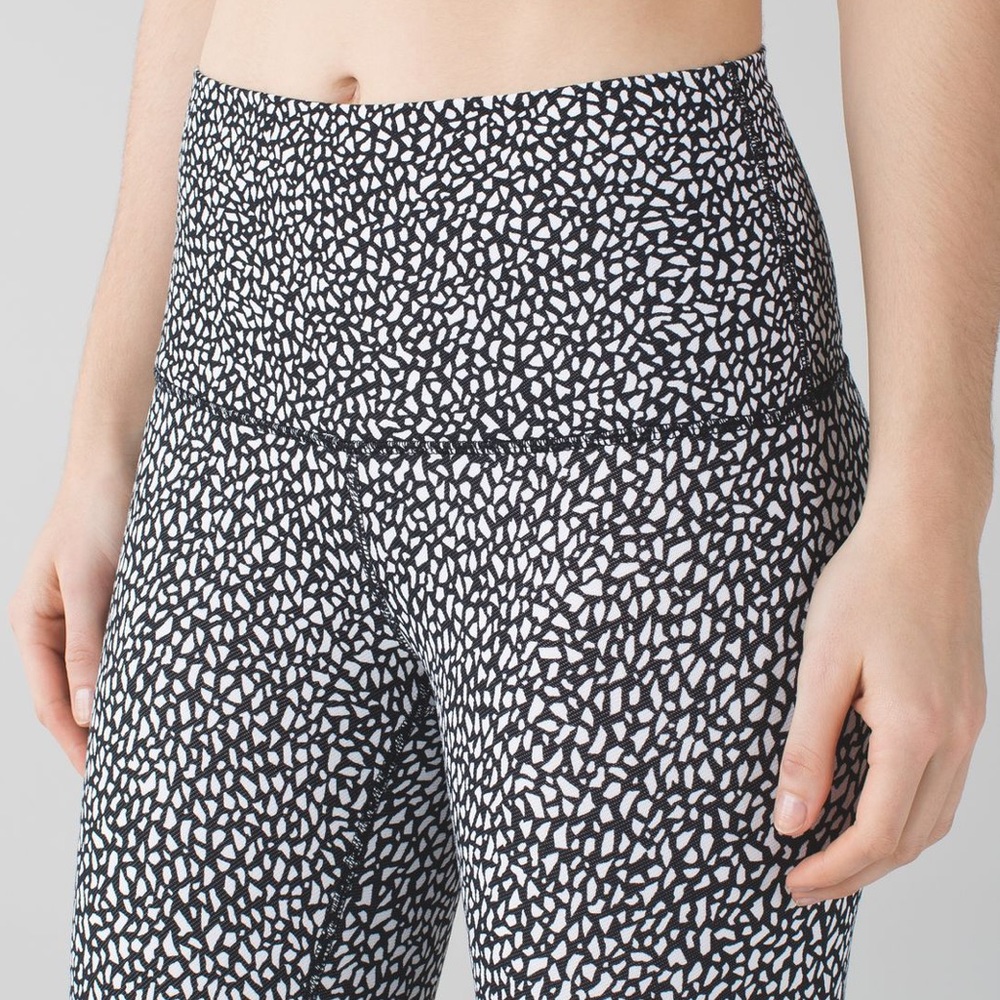 Lululemon Miss Mosaic High Rise Wunder Under Crop - Picture 4 of 13